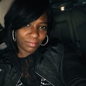 Meet your Posher, Iris